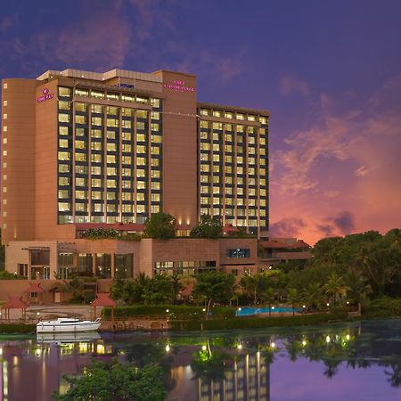 Crowne Plaza Kochi By Ihg Hotel Ngoại thất bức ảnh Hilton Garden Inn, Mysore