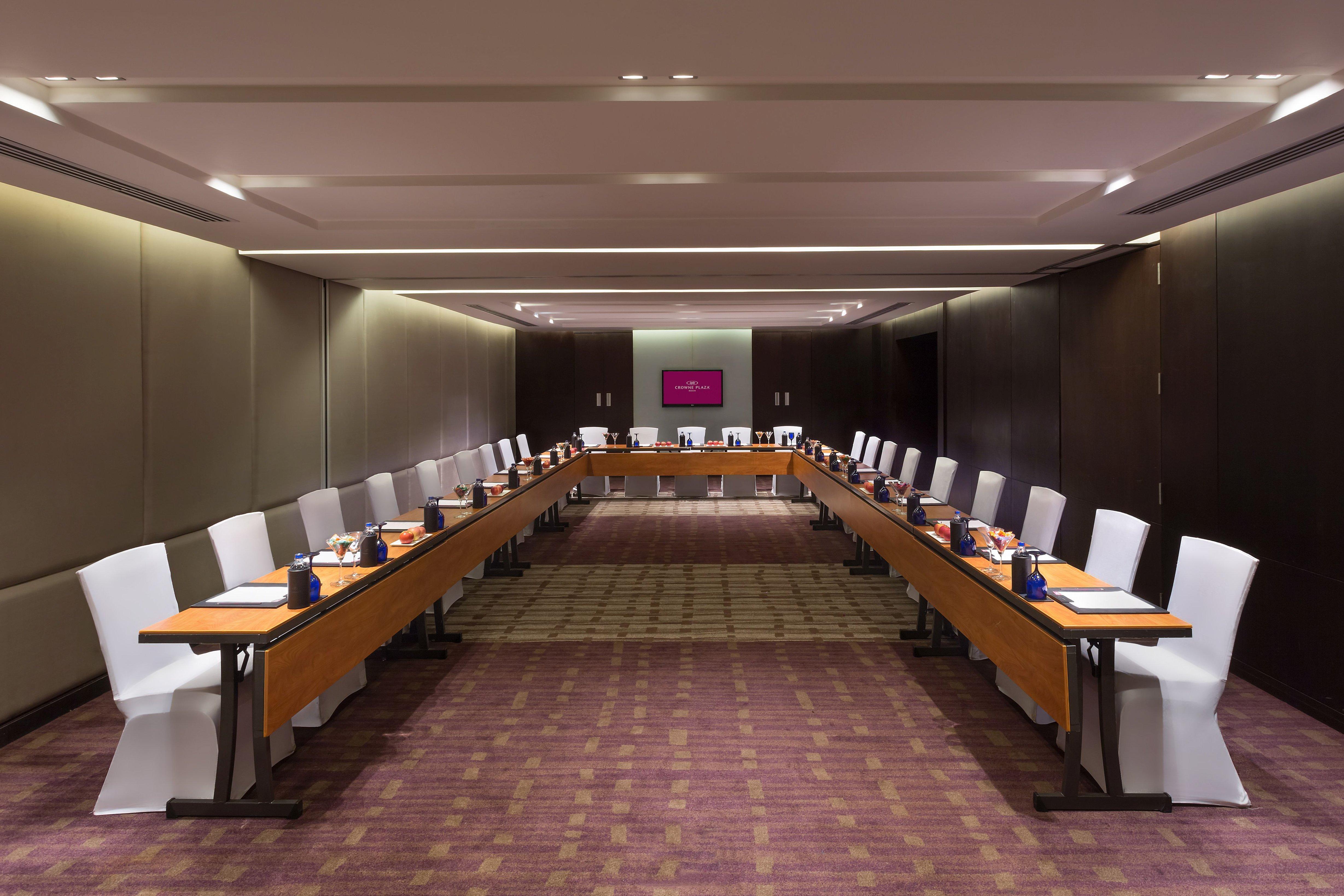 Crowne Plaza Kochi By Ihg Hotel Ngoại thất bức ảnh Meeting room at the Renaissance Hotel, Bangkok