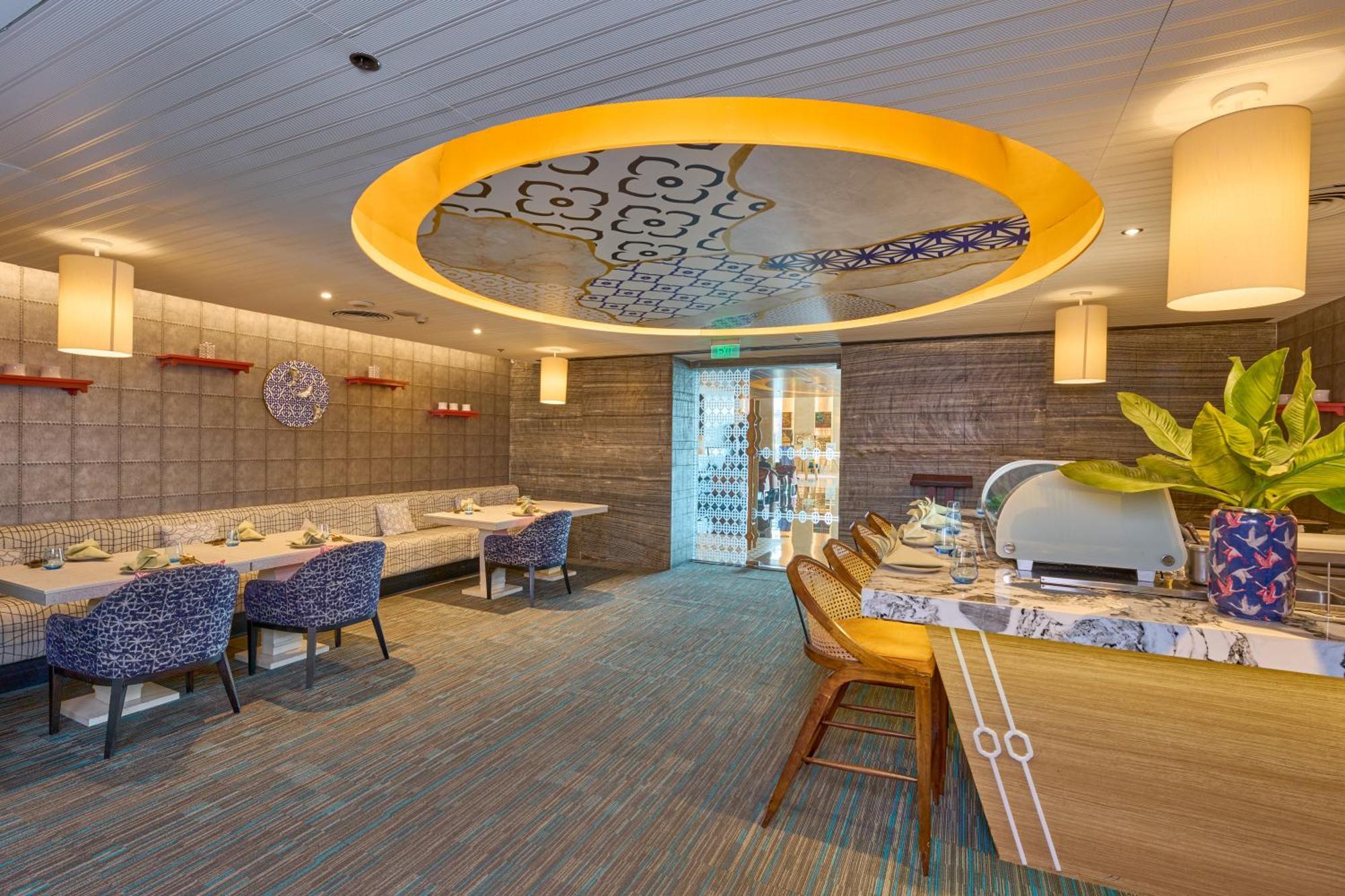 Crowne Plaza Kochi By Ihg Hotel Ngoại thất bức ảnh The interior of the restaurant