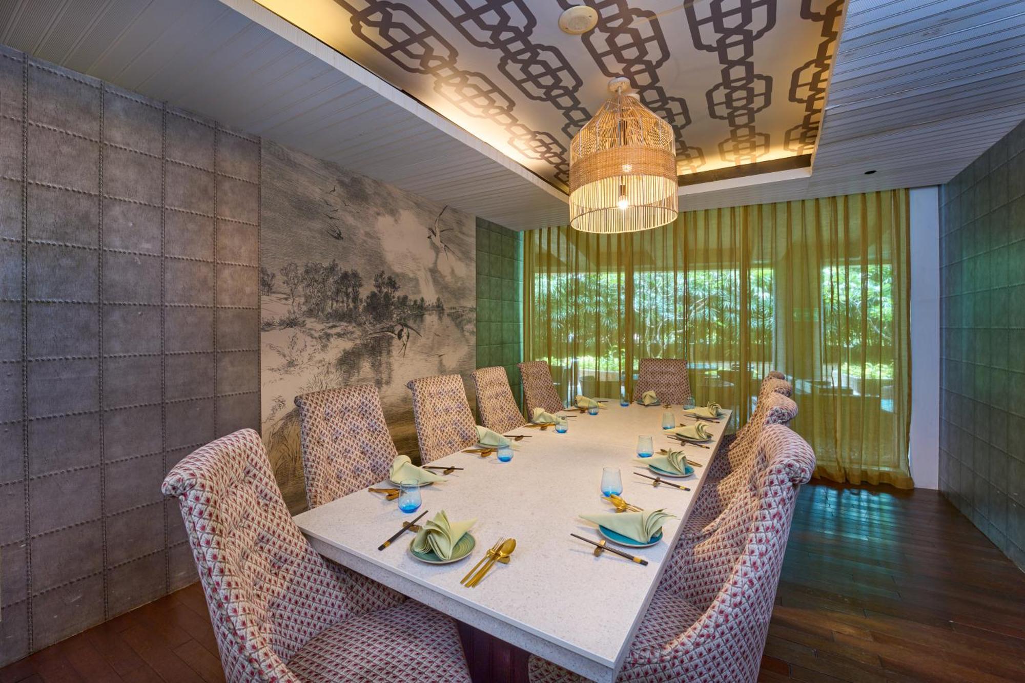 Crowne Plaza Kochi By Ihg Hotel Ngoại thất bức ảnh The interior of the restaurant